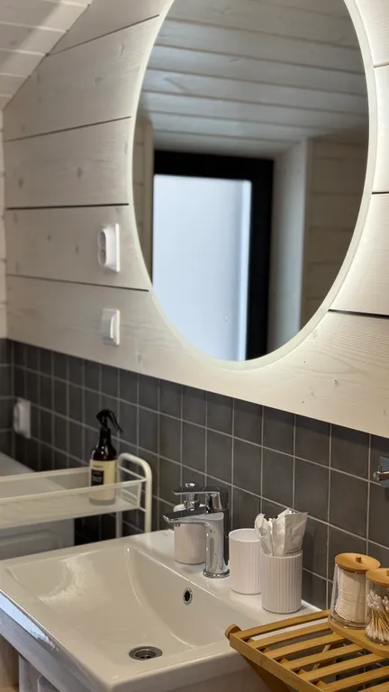 Большой новый дом с сауной и камином в элитном поселке