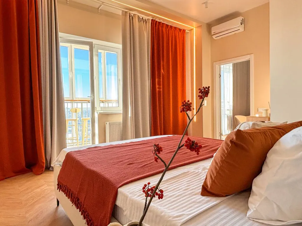 Видовые апартаменты на 21 этаже с панорамным балконом. Пока свободно!