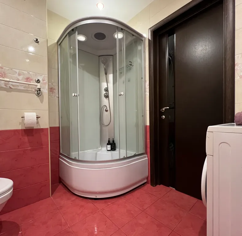 1 к.кв пляж 10 мин рядом Парк Победы Херсонес не берем плату за уборку