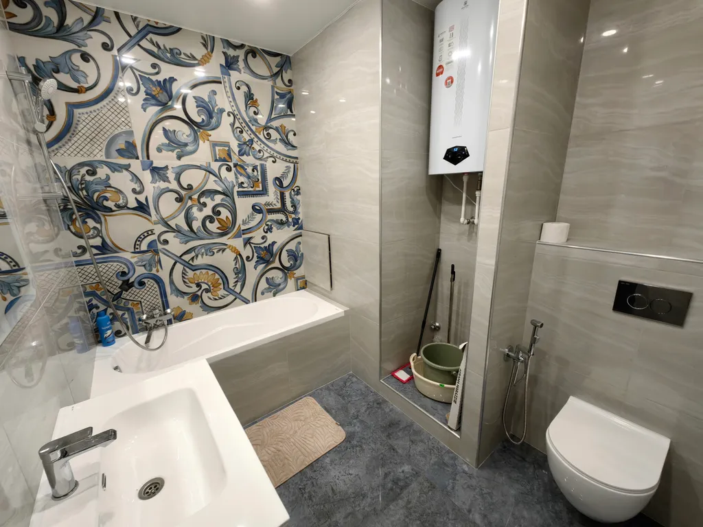 Светлая евро-квартира с видом на море и горы