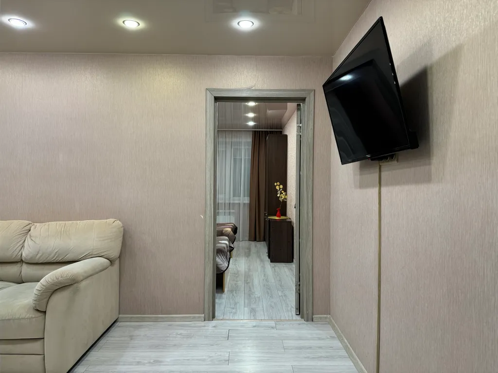 Комфортная трёхкомнатная квартира в центре города