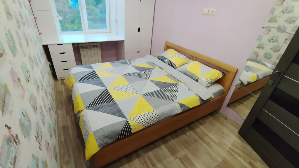 Комфортная двухкомнатная квартира в центре с отчётными документами