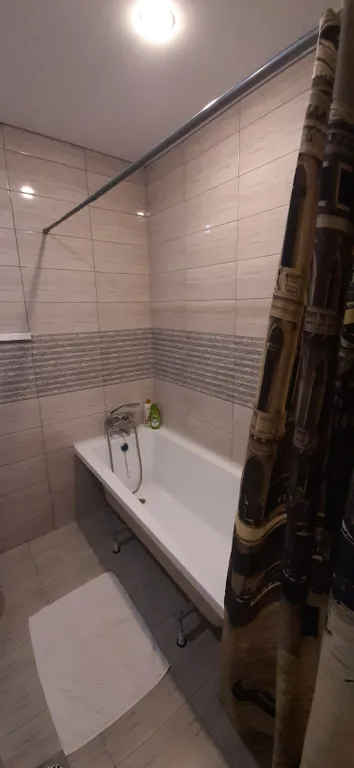 Дом в деревне с баней