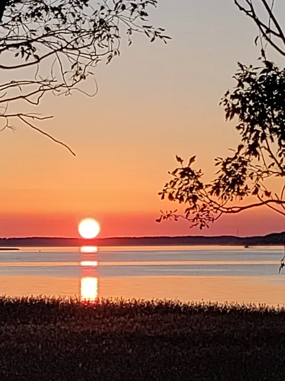 Комфортабельный 3-коттедж на 1 линии о.Селигер