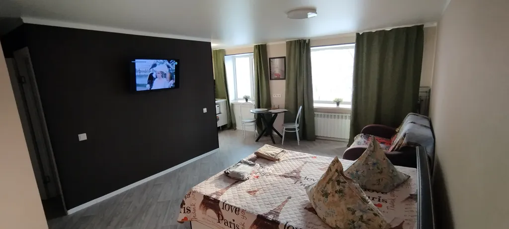 Апартамент на Иртыше люкс - студия