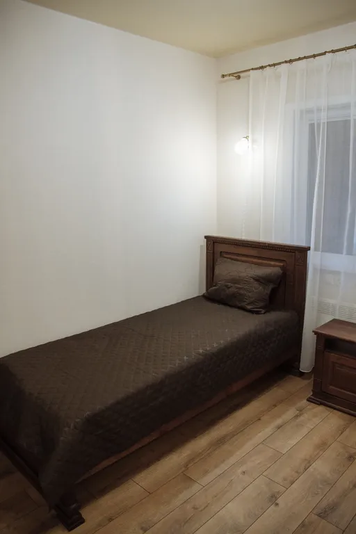 Уютный коттедж в сосновом лесу с видом на озеро