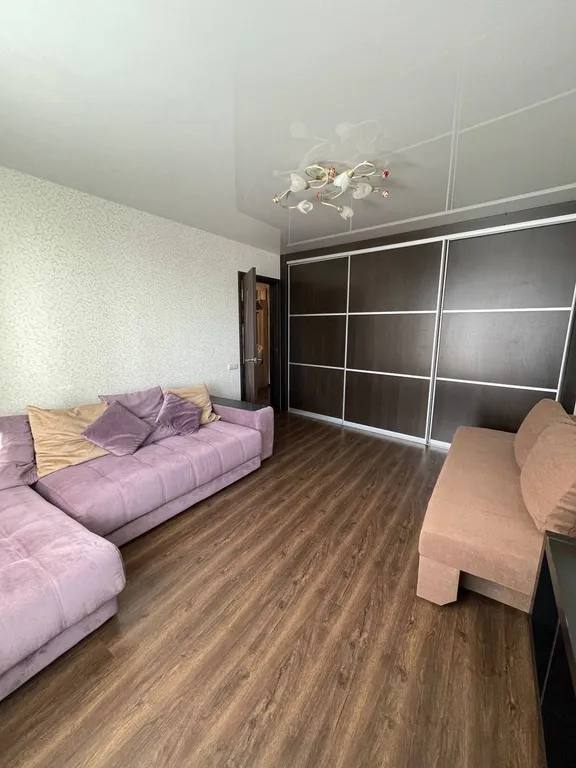 Квартира В центре Ишима, просторная 2-комнатная для командировок и семьи — аренда посуточно в Ишим