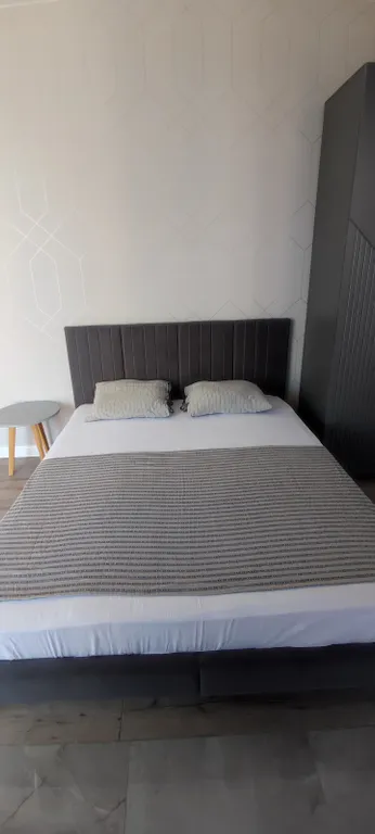 Большая квартира с видом на море