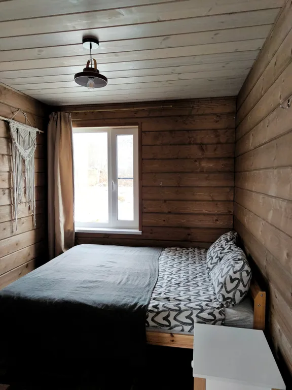 Загородный дом у озера