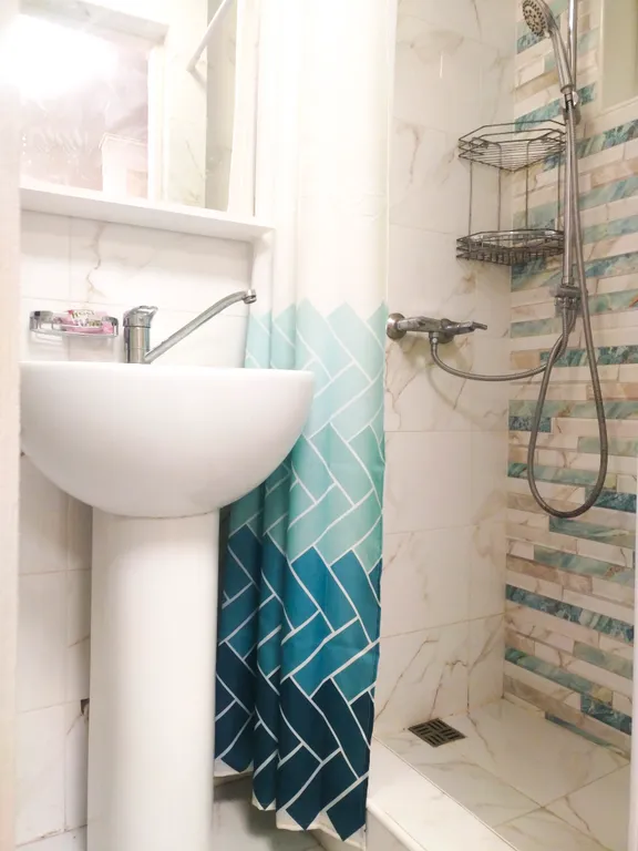 Уютная 2-комнатная квартира 8 минут от моря с личным двориком