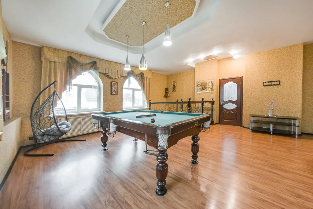 Дом со включённой стоимостью бассейна, сауны, бильярда, мангала