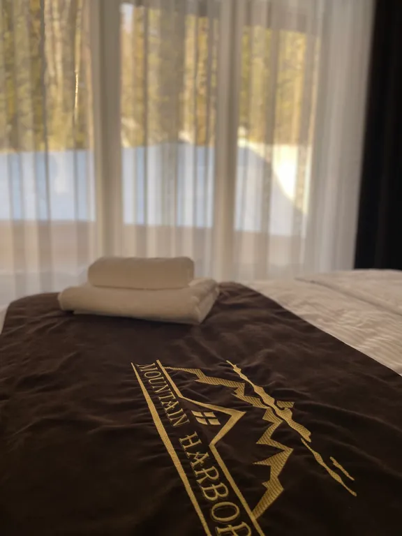 Новый гостевой дом Mountain harbor с видом на горы