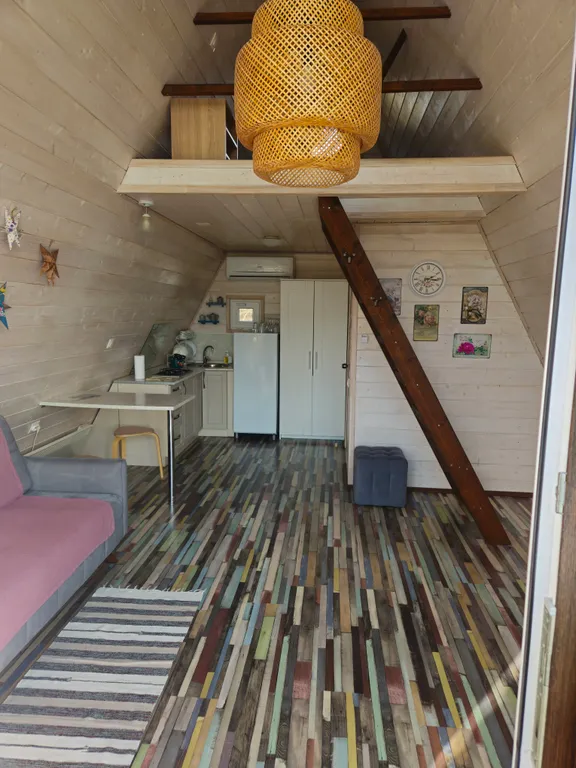 Домик треугольник на 4 человек