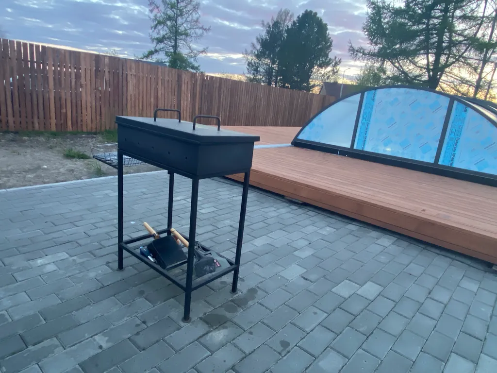 Дом с бассейном