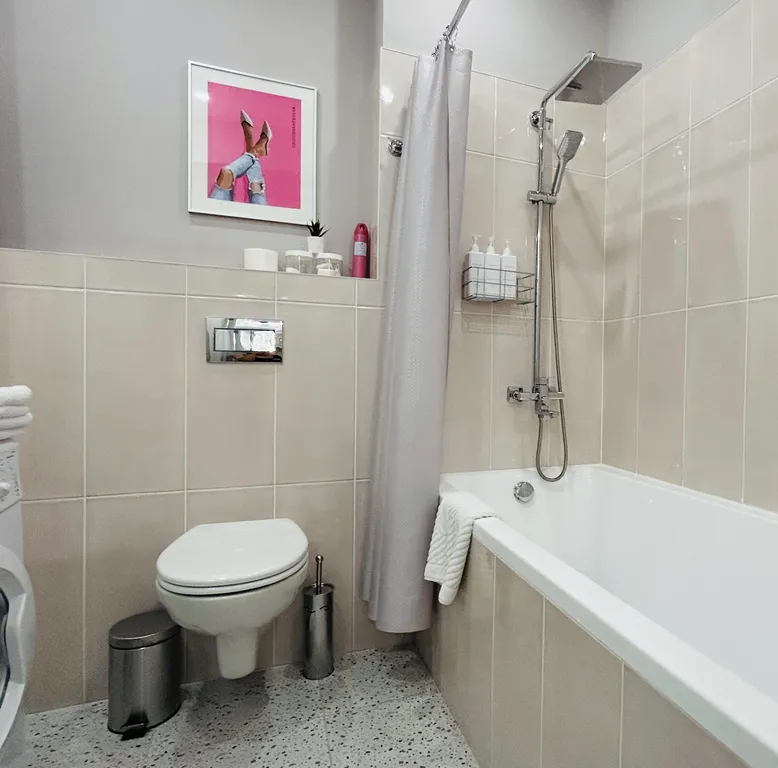 Студия Неоклассика с видом на город