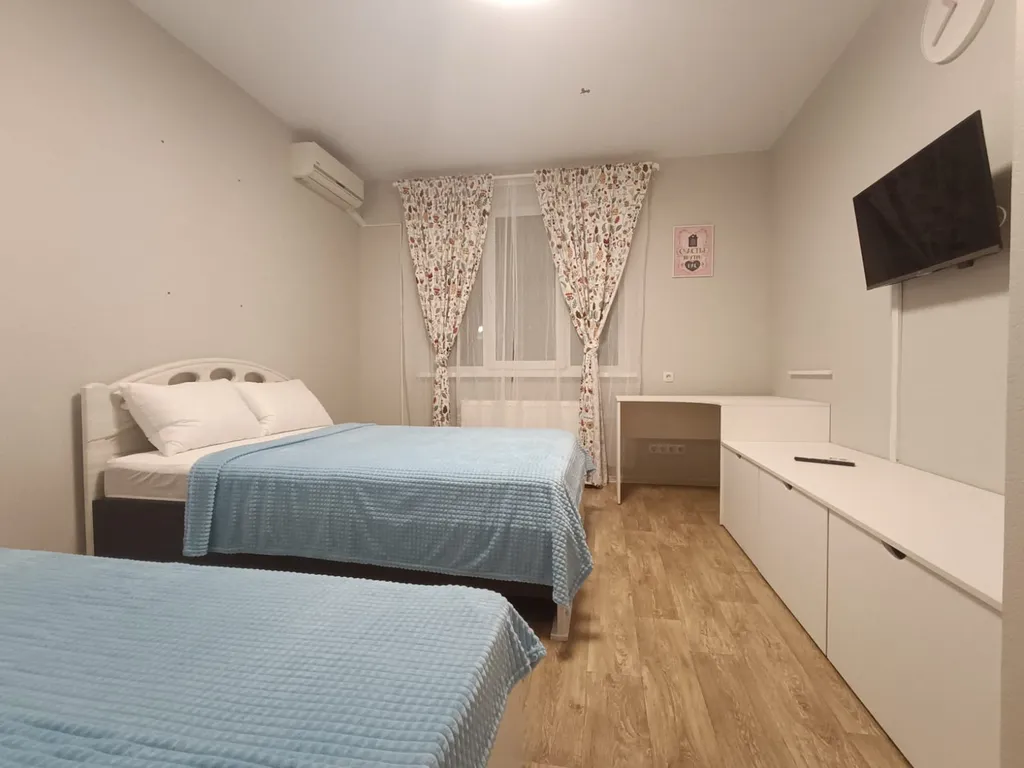 Видовая евротрешка у Мамаева Кургана в центре