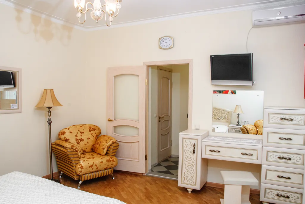 Рядом с парком и минеральной водой