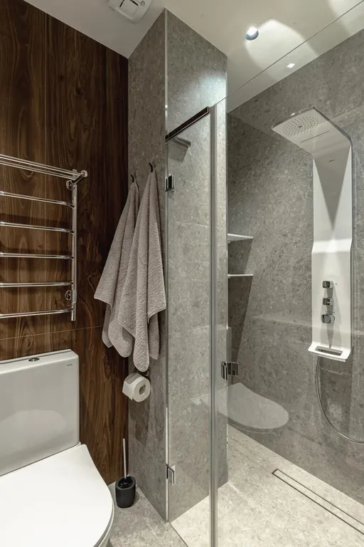 Апартамент с панорамой на море и двумя санузлами в Приморском парке