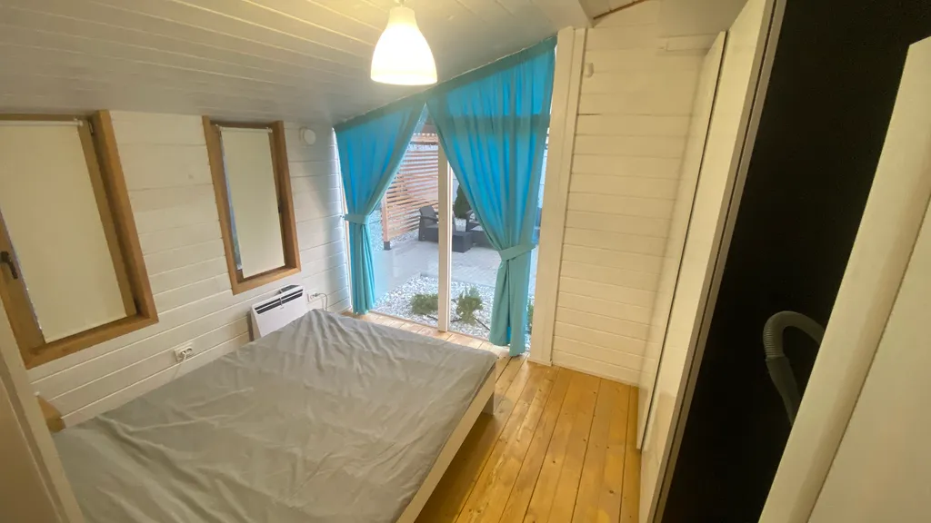 Домик на море