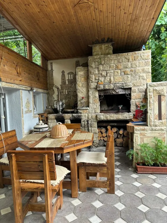 Дом в горах с кинотеатром Kurmimonte