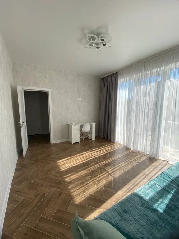 Уютный современный дом возле гор и моря