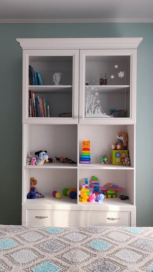 Книги, игры, игрушки. 