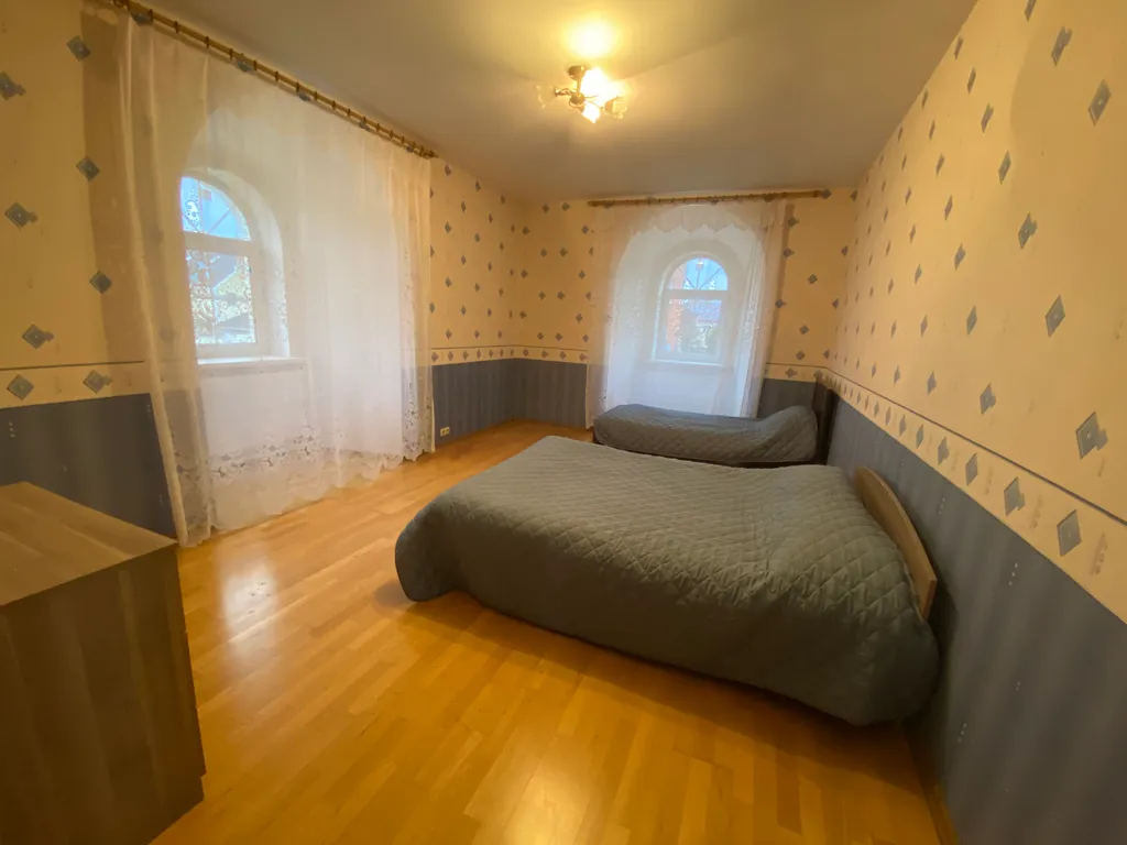 6-комнатный Дом