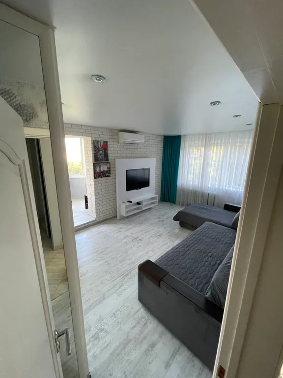 Уютная двушка в центре с отдельными изолированными спальнями