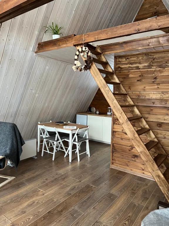 Шале с панорамным видом у реки