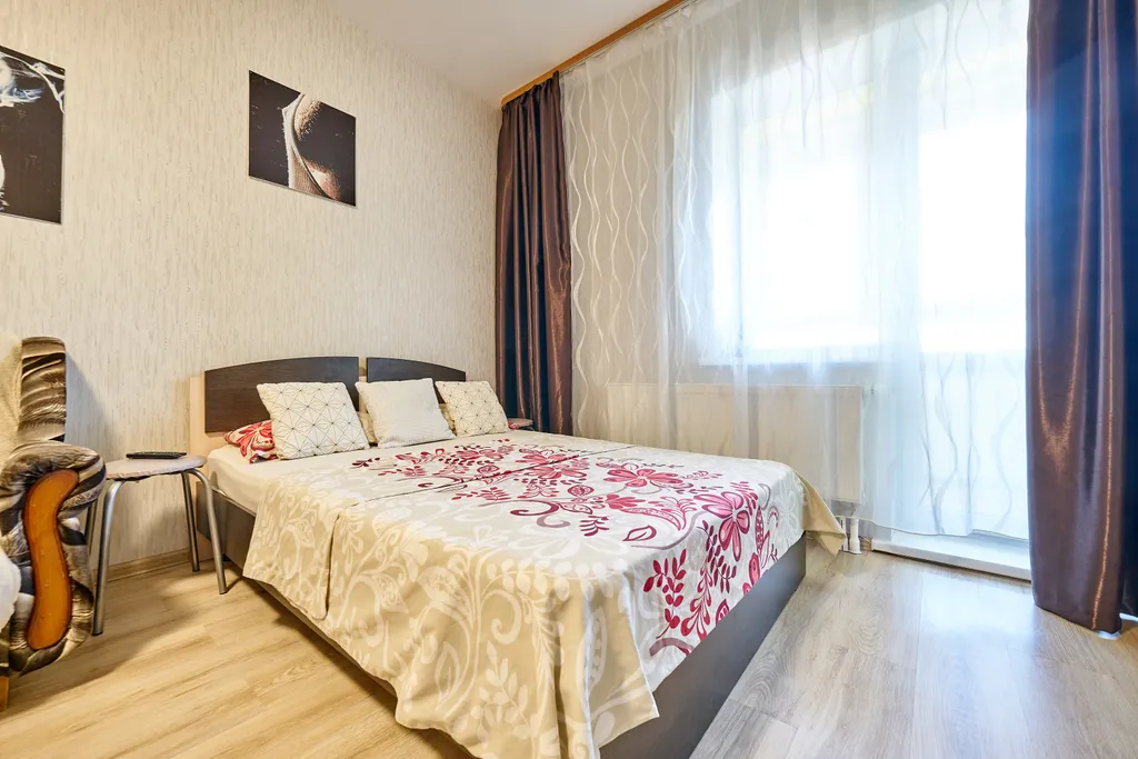 Квартира Современная студия с балконом на 21 этаже  в самом центре города — аренда посуточно в Пермь