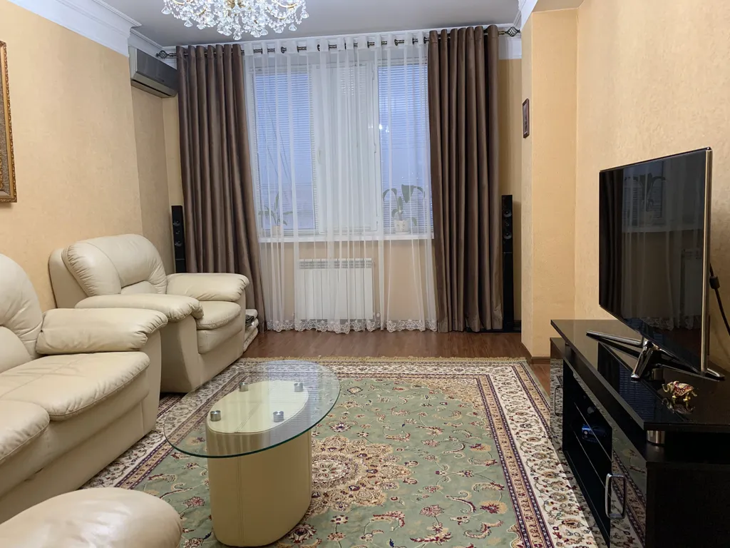 Уютная квартира на кольце с красивым видом на город и горы