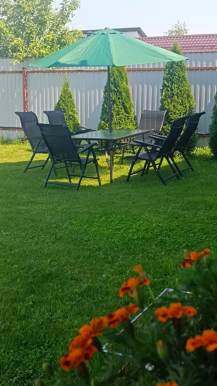 Большой уютный дом с камином