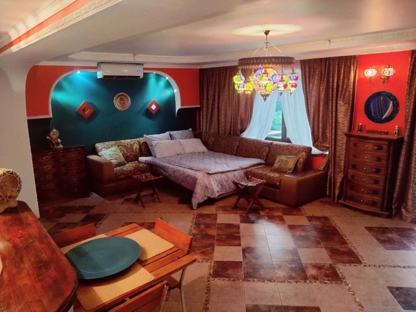 Четырёхместный номер Elephant Hotel, Батайск, хутор Истомино, Октябрьская  улица, БН, объявление 1540840 — Суточно.ру