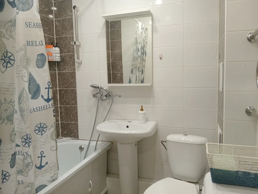 Квартира у Глобуса