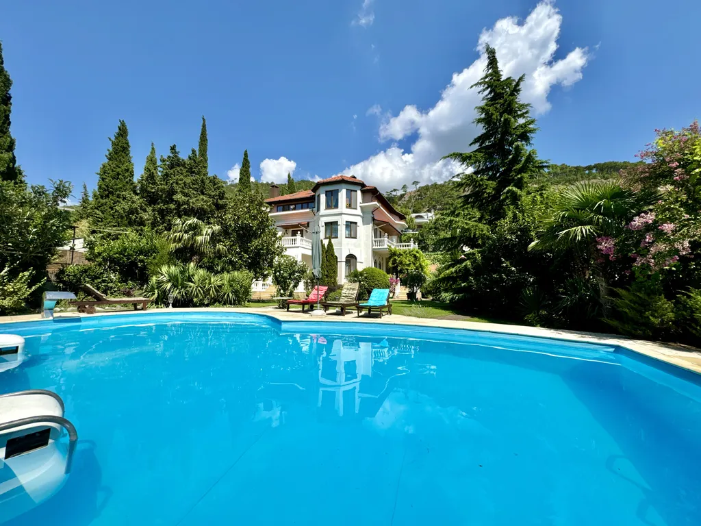 Коттедж Шикарный дом в заповедной зоне в Ялте — аренда посуточно в Восход