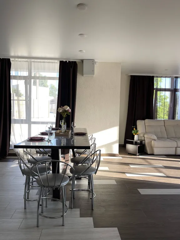 Дом с подогреваемым бассейном и 5 спальнями