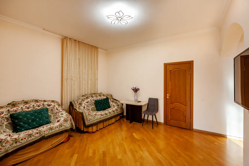 Уютный дом в центре города