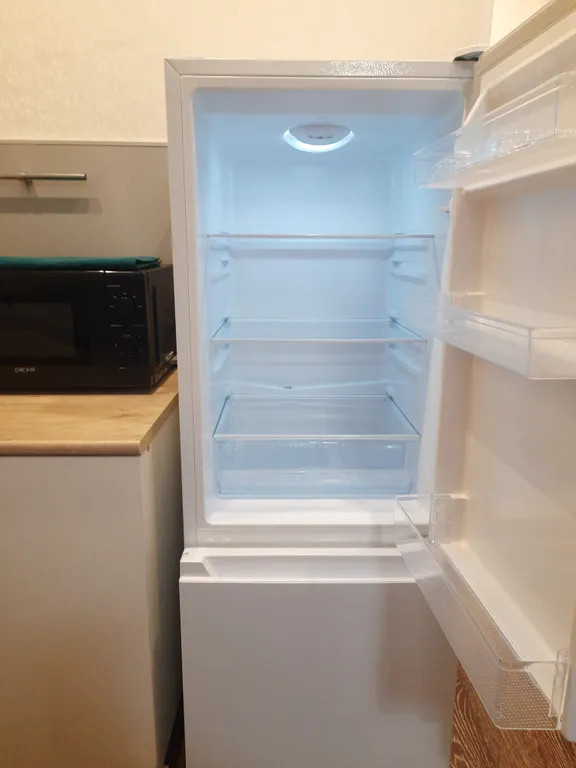 Cветлая студия с видом на Амур