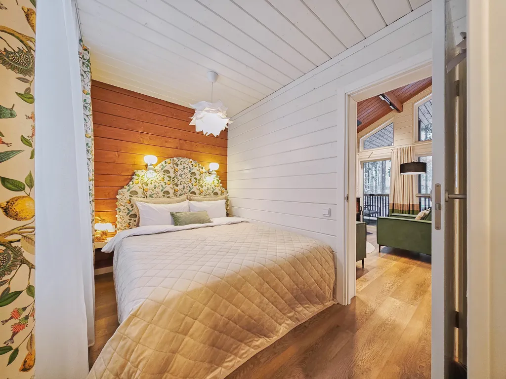 Новый дом на лесном участке