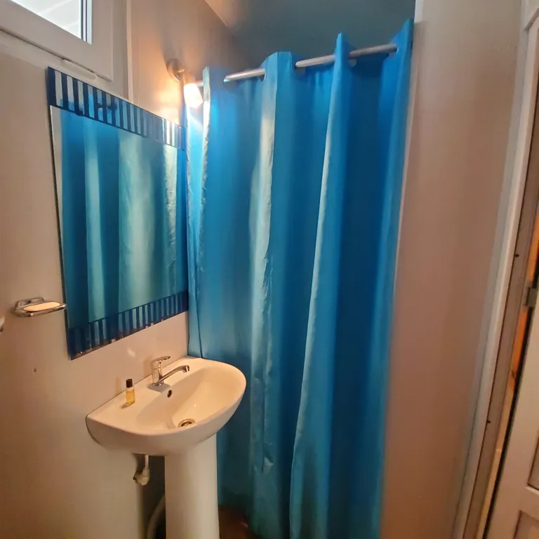 Дом на берегу моря