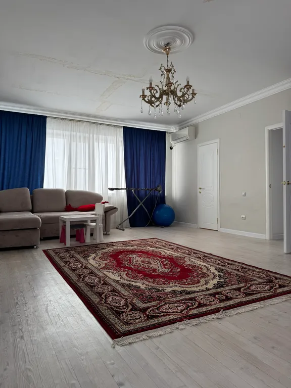 Уютный, просторный светлый дом в самом красивом городе