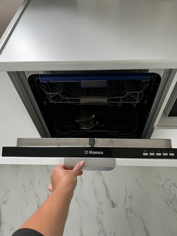 Стильный дом на берегу Ладожского озера с панорамным видом