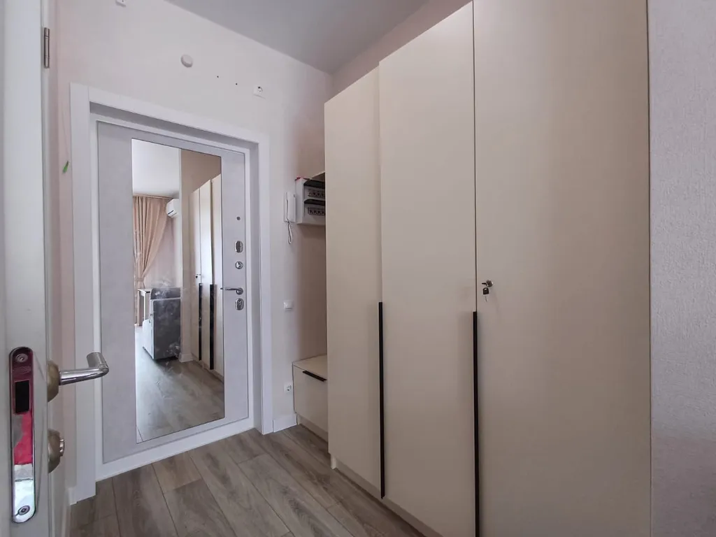 Уютная студия с видом на бассейн