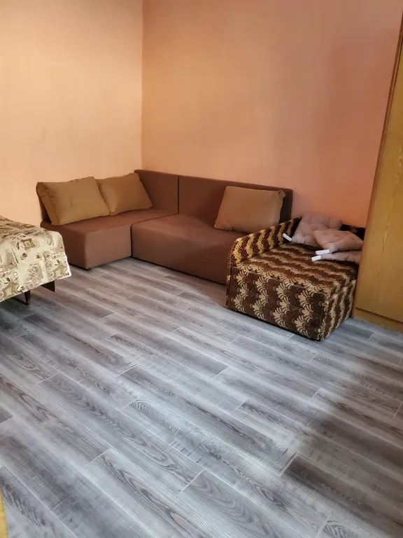 Комната в частном доме с уютным двориком