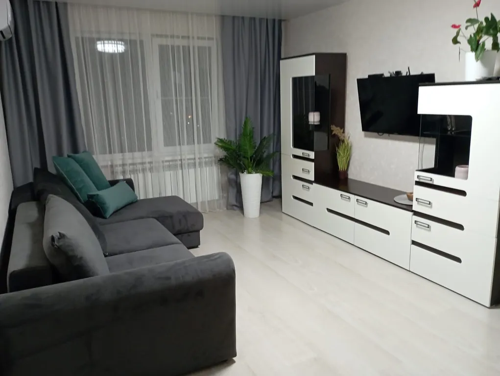 Большая и уютная трехкомнатная квартира в центре, с двумя санузлами — аренда посуточно в Пятигорск