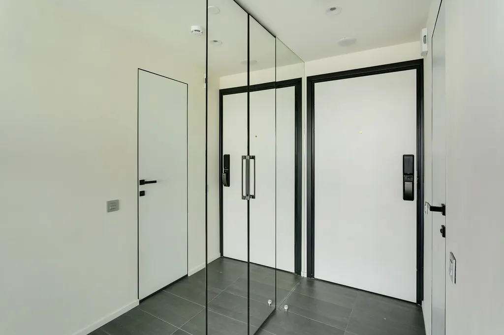 Двухуровневые апартаменты Смарт Хост с проектором и PS4