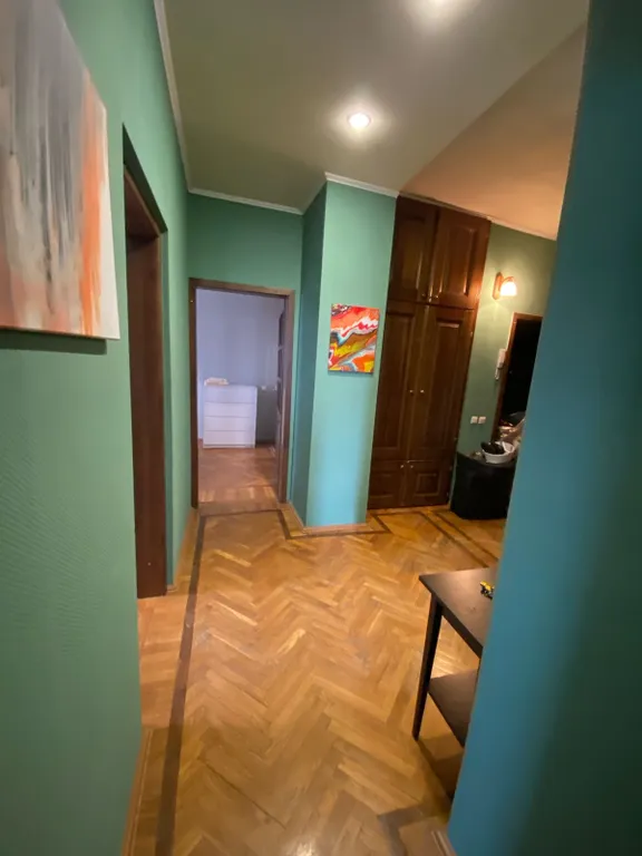 Трёхкомнатная квартира в центре