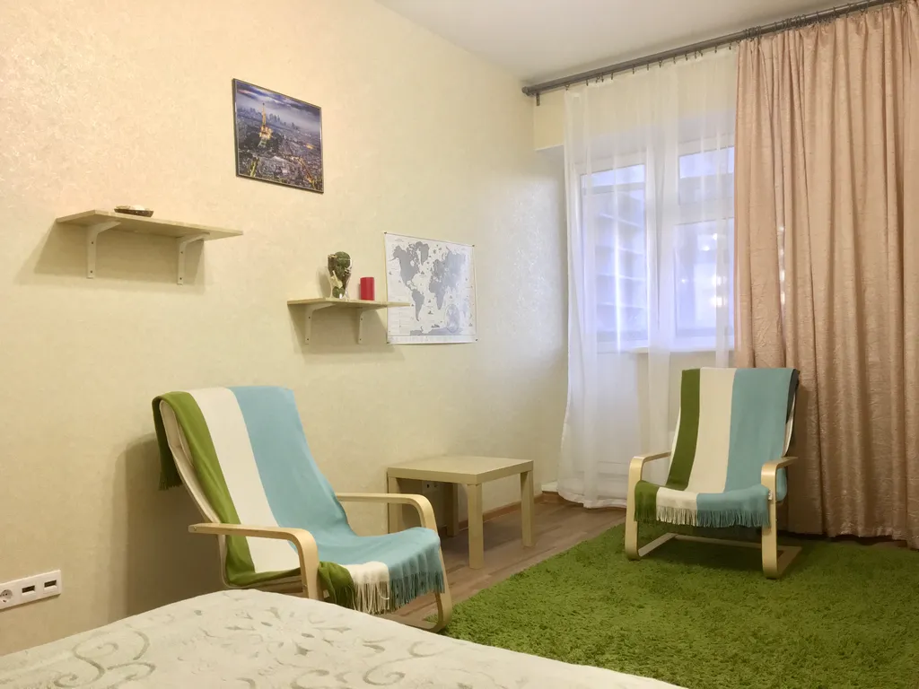 1-к квартира, 15 минут до центра на автомобиле, с парковкой у дома — аренда посуточно в Казань