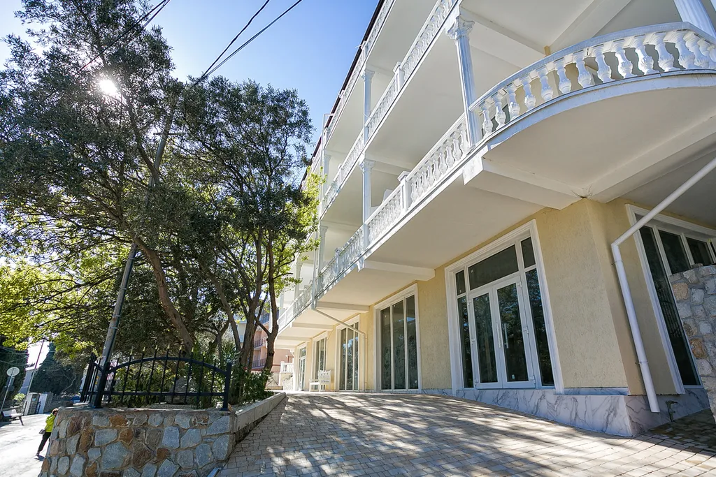 Квартира-студия с видом на море и парк