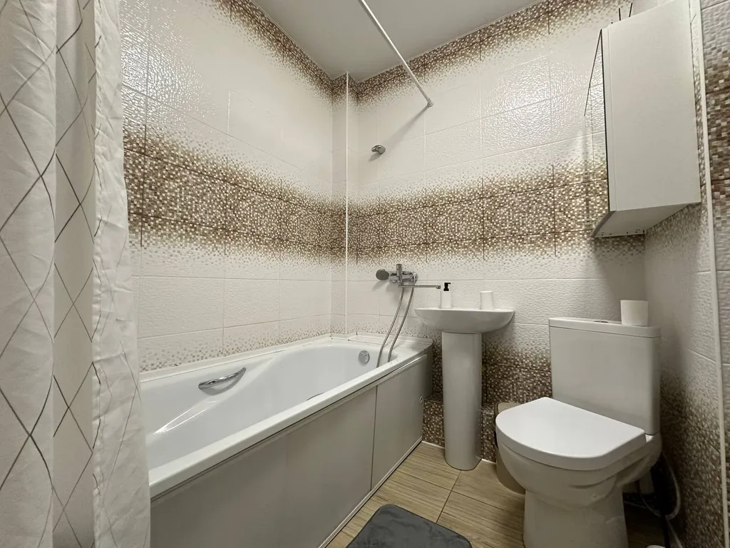 Квартира Светлые просторные однокомнатные апартаменты — Самара